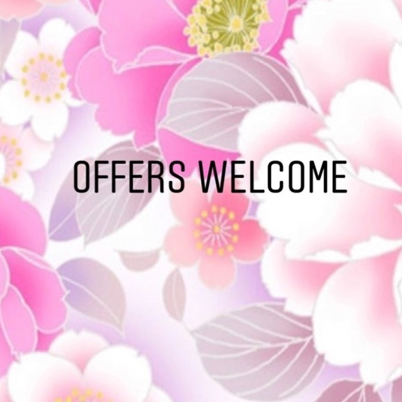 BUNDLE & SAVE 💕 - Picture 1 of 1